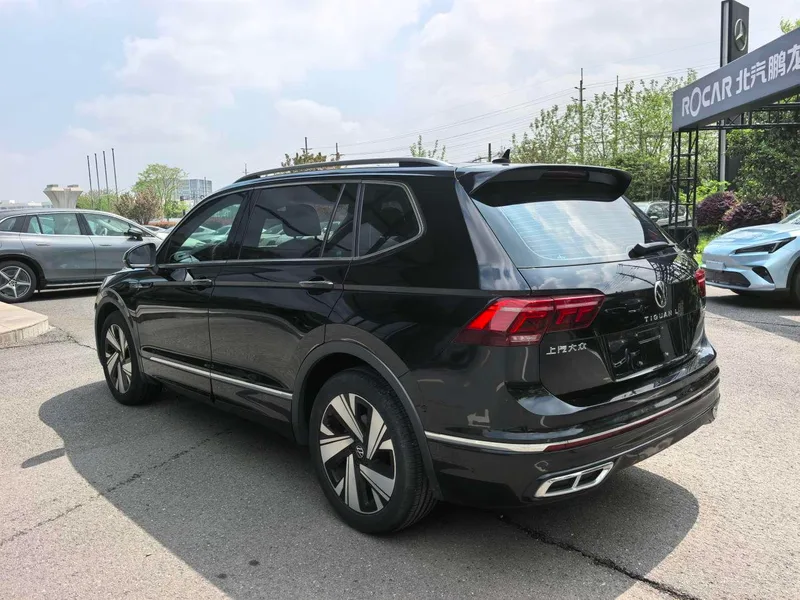 Volkswagen Tiguan L 2023 330TSI Deux roues motrices R-Line Version de plus en plus extérieur photo 4 Volkswagen Tiguan L 2023 330TSI Deux roues motrices R-Line Version de plus en plus extérieur photo 4