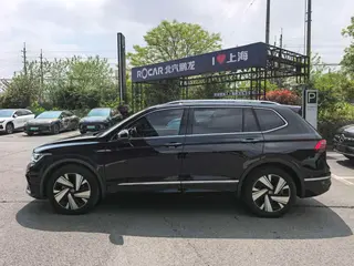 Volkswagen Tiguan L 2023 330TSI Deux roues motrices R-Line Version de plus en plus intérieur photo 17 Volkswagen Tiguan L 2023 330TSI Deux roues motrices R-Line Version de plus en plus intérieur photo 17