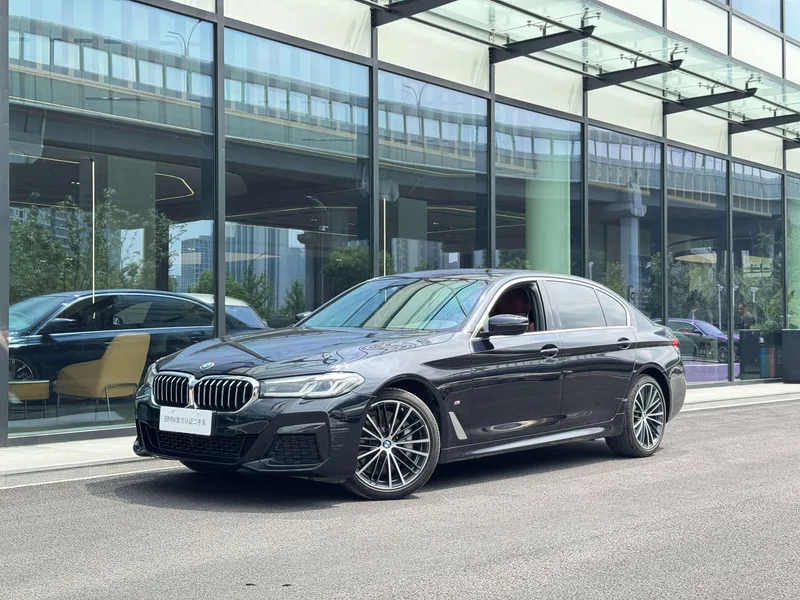 BMW 5 Series 2023 530Li Leading Type M Sports suit exterior photo 1 BMW 5 Series 2023 530Li Leading Type M Sports suit exterior photo 1