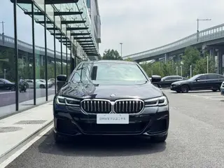 BMW 5 Series 2023 530Li Leading Type M Sports suit exterior photo 2 BMW 5 Series 2023 530Li Leading Type M Sports suit exterior photo 2