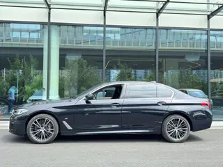 BMW 5 Series 2023 530Li Leading Type M Sports suit exterior photo 4 BMW 5 Series 2023 530Li Leading Type M Sports suit exterior photo 4