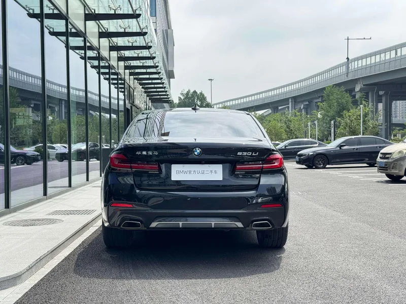 BMW 5 Series 2023 530Li Leading Type M Sports suit exterior photo 5 BMW 5 Series 2023 530Li Leading Type M Sports suit exterior photo 5