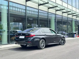 BMW 5 Series 2023 530Li Leading Type M Sports suit exterior photo 6 BMW 5 Series 2023 530Li Leading Type M Sports suit exterior photo 6