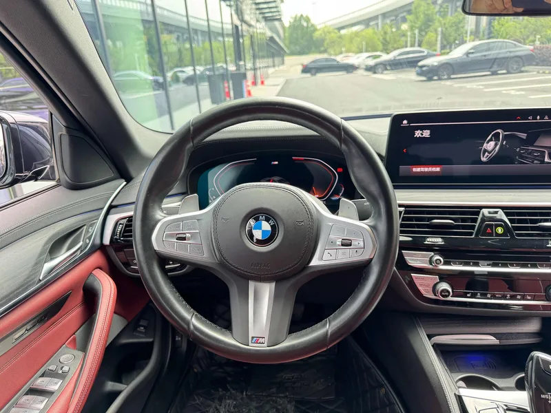 BMW 5 Series 2023 530Li Leading Type M Sports suit interior photo 9 BMW 5 Series 2023 530Li Leading Type M Sports suit interior photo 9