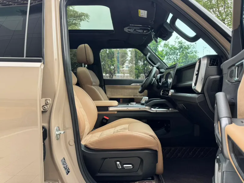 Jetour T2 2023 2.0TD Four-wheel drive Time travel PRO interior photo 12 Jetour T2 2023 2.0TD Four-wheel drive Time travel PRO interior photo 12