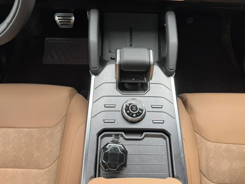 Jetour T2 2023 2.0TD Four-wheel drive Time travel PRO interior photo 20 Jetour T2 2023 2.0TD Four-wheel drive Time travel PRO interior photo 20