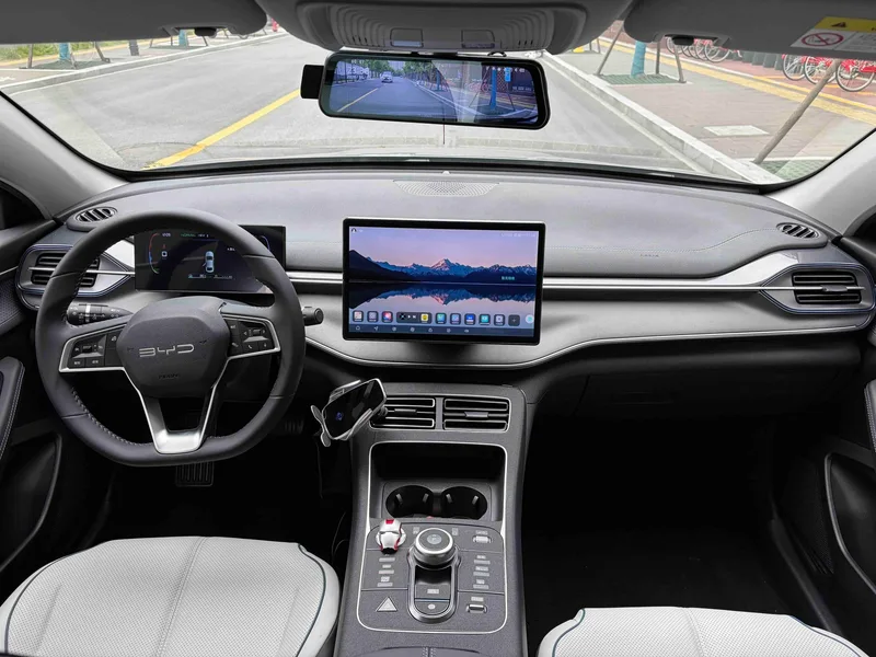 BYD Destroyer 05 2023 DM-i Champion Edition 55KM Luxury type interior photo 8 BYD Destroyer 05 2023 DM-i Champion Edition 55KM Luxury type interior photo 8