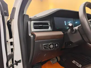Jetour X90 PLUS 2021 1.6TD DCT Villa interior photo 12 Jetour X90 PLUS 2021 1.6TD DCT Villa interior photo 12