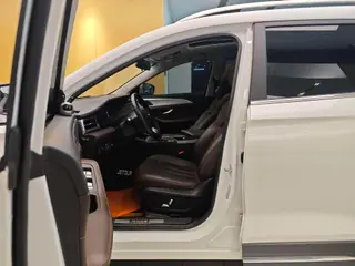 Jetour X90 PLUS 2021 1.6TD DCT Villa interior photo 14 Jetour X90 PLUS 2021 1.6TD DCT Villa interior photo 14