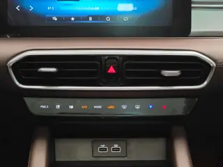 Jetour X90 PLUS 2021 1.6TD DCT Villa interior photo 17 Jetour X90 PLUS 2021 1.6TD DCT Villa interior photo 17