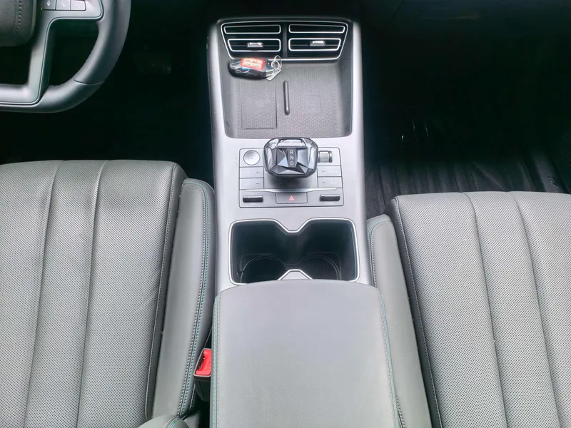 BYD Song Pro 2025 Second generation DM-i 115KM Transcendent exterior photo 7 BYD Song Pro 2025 Second generation DM-i 115KM Transcendent exterior photo 7