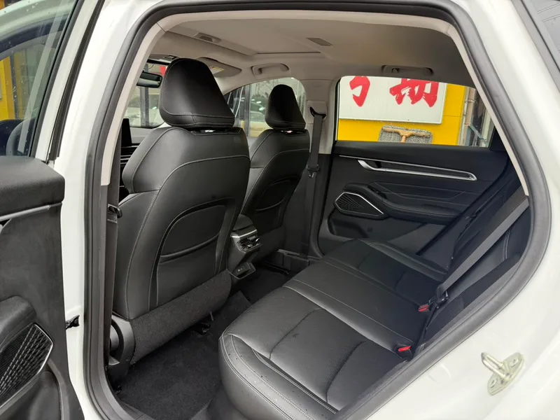 Geely Emgrand 2023 4th Gen Champion Edition 1.5L CVT Premium Trim exterior photo 5 Geely Emgrand 2023 4th Gen Champion Edition 1.5L CVT Premium Trim exterior photo 5