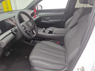 BYD Song Pro 2025 Second generation DM-i 75KM Leading Type interior photo 10 BYD Song Pro 2025 Second generation DM-i 75KM Leading Type interior photo 10