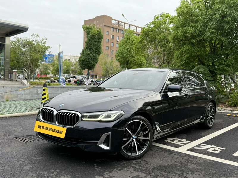 BMW 5 Series 2022 530Li Premium Class M Sports suit exterior photo 1 BMW 5 Series 2022 530Li Premium Class M Sports suit exterior photo 1