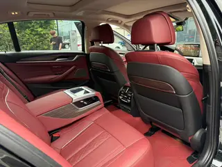 BMW 5 Series 2022 530Li Premium Class M Sports suit interior photo 15 BMW 5 Series 2022 530Li Premium Class M Sports suit interior photo 15