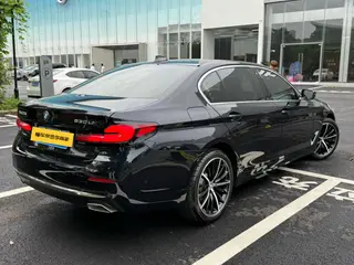 BMW 5 Series 2022 530Li Premium Class M Sports suit interior photo 19 BMW 5 Series 2022 530Li Premium Class M Sports suit interior photo 19
