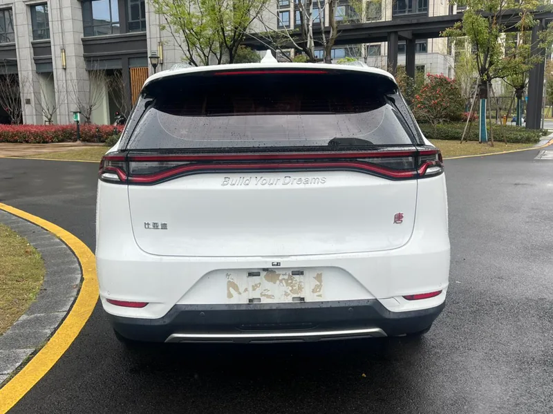 BYD Tang 2018 2.0T Automatic Zhilian Honorable Type 7 seat China V exterior photo 5 BYD Tang 2018 2.0T Automatic Zhilian Honorable Type 7 seat China V exterior photo 5