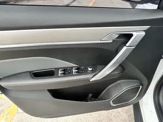 Geely Coolray 2023 1.5T DCT Version platine intérieur photo 16 Geely Coolray 2023 1.5T DCT Version platine intérieur photo 16
