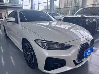 BMW 4 Series 2021 425i M Спортивный костюм экстерьер фото 2 BMW 4 Series 2021 425i M Спортивный костюм экстерьер фото 2