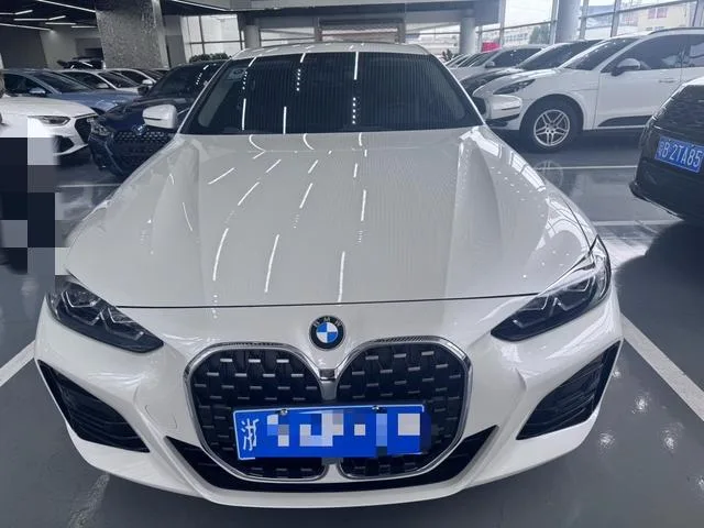 BMW 4 Series 2021 425i M Спортивный костюм экстерьер фото 3 BMW 4 Series 2021 425i M Спортивный костюм экстерьер фото 3