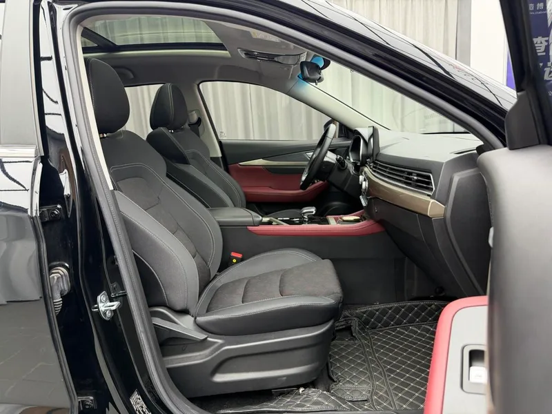 Jetour X70 2023 1.5T DCT Édition de rêve 5 Siège intérieur photo 8 Jetour X70 2023 1.5T DCT Édition de rêve 5 Siège intérieur photo 8