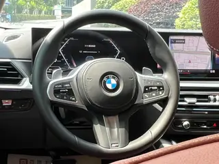 BMW 4 Series 2023 425i M Sports suit interior photo 13 BMW 4 Series 2023 425i M Sports suit interior photo 13
