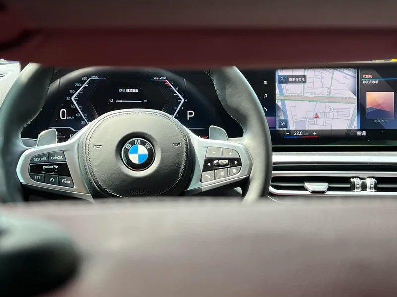BMW 4 Series 2023 425i M Sports suit interior photo 15 BMW 4 Series 2023 425i M Sports suit interior photo 15