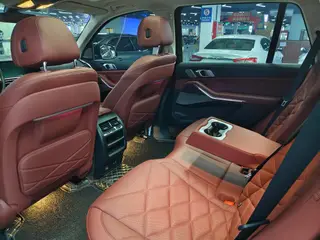 BMW X5 2022 xDrive 30Li M Sports suit interior photo 10 BMW X5 2022 xDrive 30Li M Sports suit interior photo 10