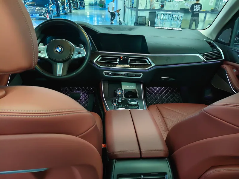 BMW X5 2022 xDrive 30Li M Sports suit interior photo 11 BMW X5 2022 xDrive 30Li M Sports suit interior photo 11