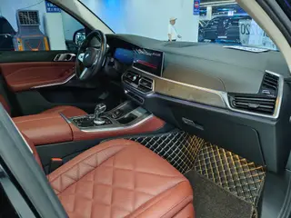 BMW X5 2022 xDrive 30Li M Sports suit interior photo 13 BMW X5 2022 xDrive 30Li M Sports suit interior photo 13