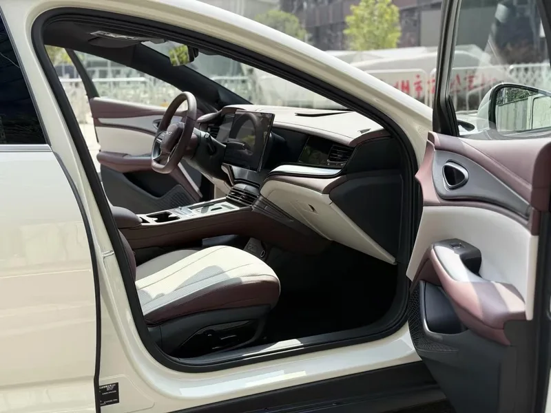 BYD Seal 2026 DM-i 135KM Premium Trim interior photo 6 BYD Seal 2026 DM-i 135KM Premium Trim interior photo 6