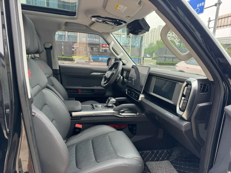 Jetour T2 2023 2.0TD Four-wheel drive Conquer interior photo 9