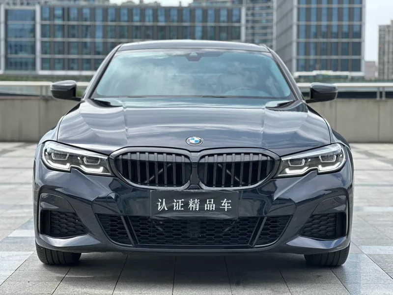 BMW 3 Series 2021 325Li M Set de nuit de sport extérieur photo 2 BMW 3 Series 2021 325Li M Set de nuit de sport extérieur photo 2