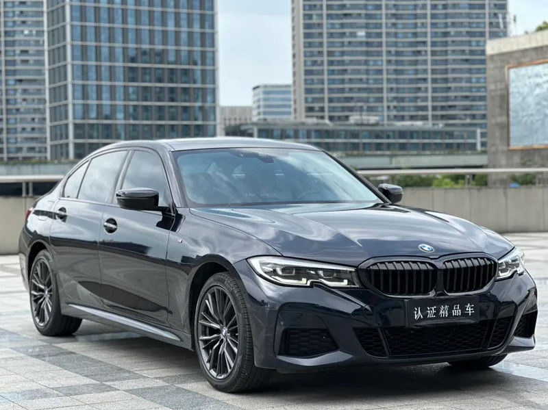 BMW 3 Series 2021 325Li M Set de nuit de sport extérieur photo 3 BMW 3 Series 2021 325Li M Set de nuit de sport extérieur photo 3