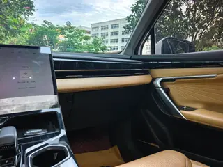 Geely Boyue L 2023 1.5TD DCT Premium Trim interior photo 15 Geely Boyue L 2023 1.5TD DCT Premium Trim interior photo 15