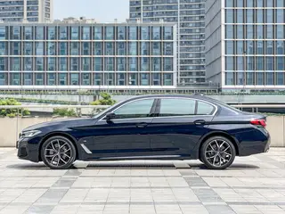 BMW 5 Series 2021 Restyling 530Li Premium Class M Sports suit exterior photo 3 BMW 5 Series 2021 Restyling 530Li Premium Class M Sports suit exterior photo 3