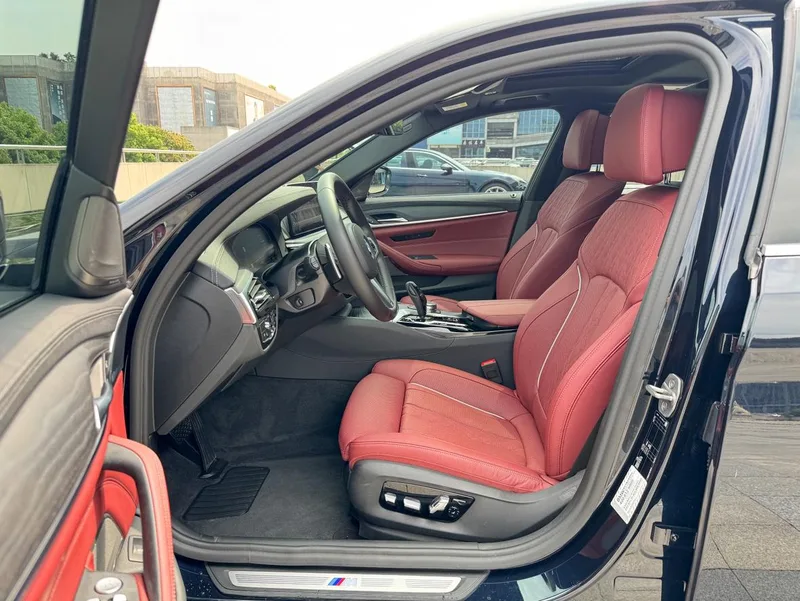 BMW 5 Series 2021 Restyling 530Li Premium Class M Sports suit exterior photo 5 BMW 5 Series 2021 Restyling 530Li Premium Class M Sports suit exterior photo 5