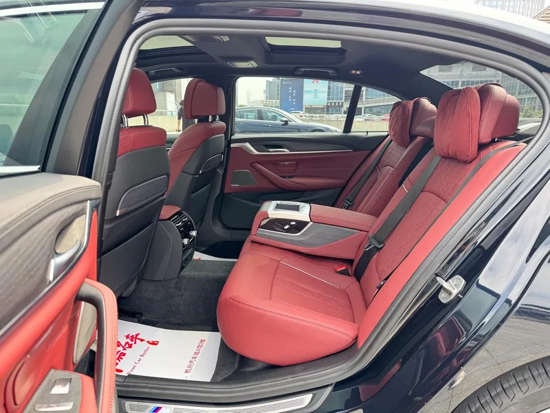 BMW 5 Series 2021 Restyling 530Li Premium Class M Sports suit exterior photo 6 BMW 5 Series 2021 Restyling 530Li Premium Class M Sports suit exterior photo 6