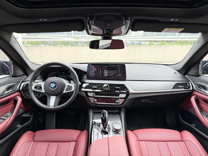 BMW 5 Series 2021 Restyling 530Li Premium Class M Sports suit interior photo 10 BMW 5 Series 2021 Restyling 530Li Premium Class M Sports suit interior photo 10