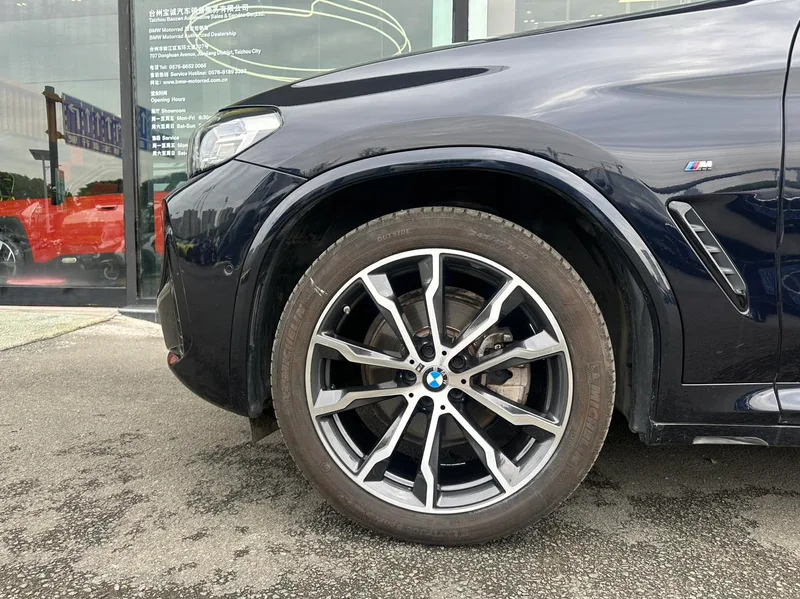 BMW X4 2022 xDrive 30i M Sports suit interior photo 12 BMW X4 2022 xDrive 30i M Sports suit interior photo 12