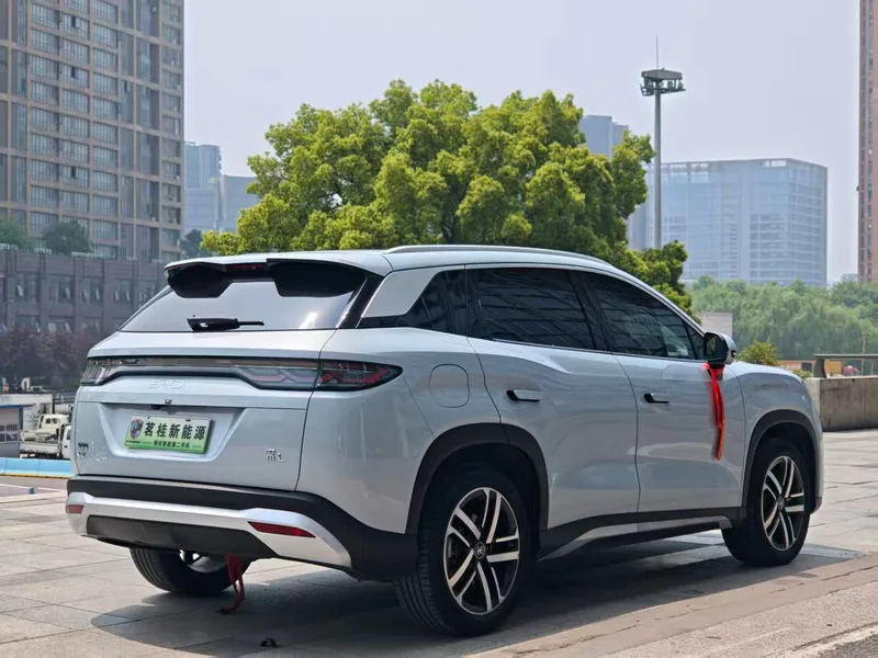 BYD Song L DM 2024 DM-i 112KM Transcendent interior photo 15 BYD Song L DM 2024 DM-i 112KM Transcendent interior photo 15