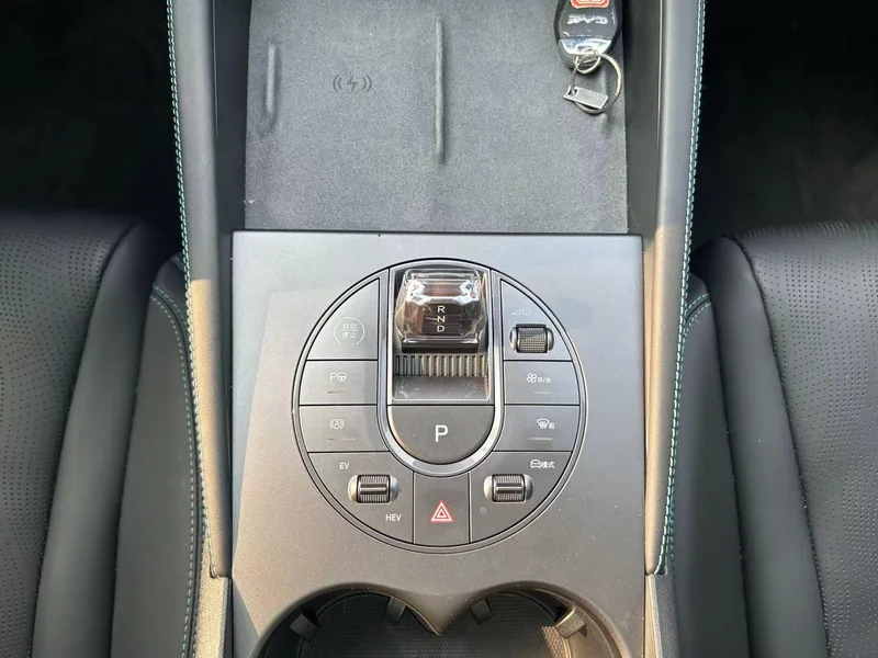 BYD SEAL 06DM 2025 Smart Driving Version DM-i 120KM Premium Class interior photo 11 BYD SEAL 06DM 2025 Smart Driving Version DM-i 120KM Premium Class interior photo 11