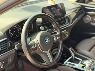 BMW 1 Series 2023 125i M Sports Obsidian Night Edition interior photo 12 BMW 1 Series 2023 125i M Sports Obsidian Night Edition interior photo 12