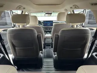 BYD Song MAX DM 2022 DM-i 105KM Executive Edition interior photo 12 BYD Song MAX DM 2022 DM-i 105KM Executive Edition interior photo 12
