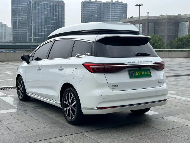 BYD Song MAX DM 2022 DM-i 105KM Executive Edition interior photo 18 BYD Song MAX DM 2022 DM-i 105KM Executive Edition interior photo 18
