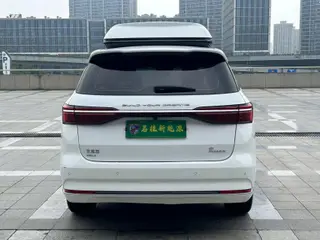 BYD Song MAX DM 2022 DM-i 105KM Executive Edition interior photo 19 BYD Song MAX DM 2022 DM-i 105KM Executive Edition interior photo 19