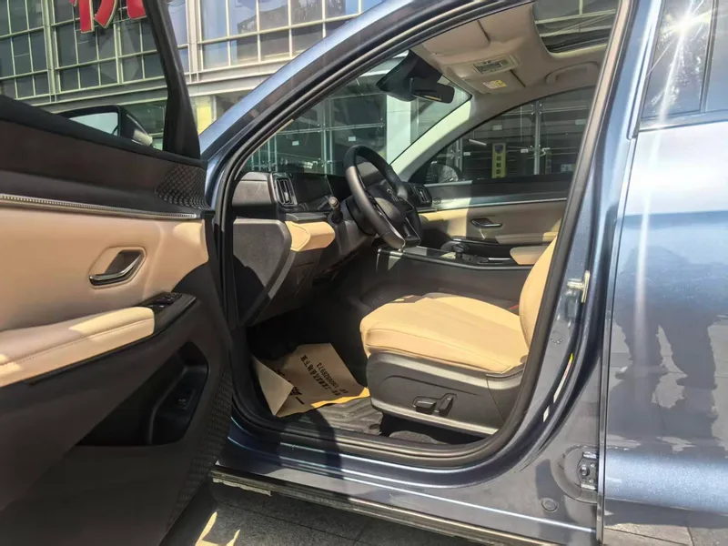 BYD Song Pro 2025 Second generation DM-i 115KM Excellence-type exterior photo 4 BYD Song Pro 2025 Second generation DM-i 115KM Excellence-type exterior photo 4