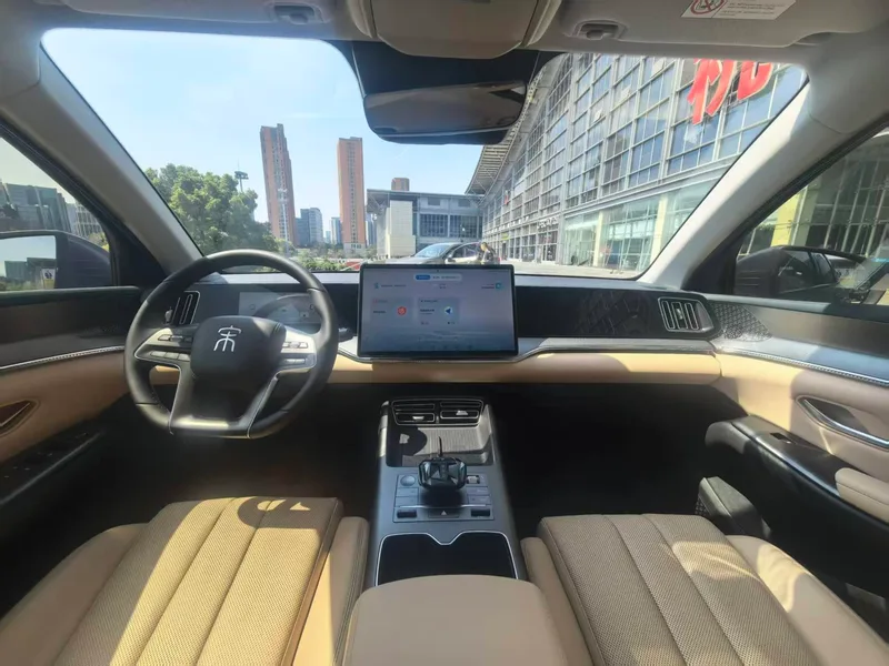 BYD Song Pro 2025 Second generation DM-i 115KM Excellence-type interior photo 11 BYD Song Pro 2025 Second generation DM-i 115KM Excellence-type interior photo 11