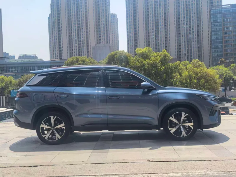 BYD Song Pro 2025 Second generation DM-i 115KM Excellence-type interior photo 14 BYD Song Pro 2025 Second generation DM-i 115KM Excellence-type interior photo 14