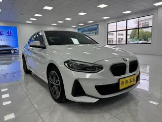 BMW 1 Series 2021 Restyling 120i M Sports Obsidian Night Edition exterior photo 2 BMW 1 Series 2021 Restyling 120i M Sports Obsidian Night Edition exterior photo 2
